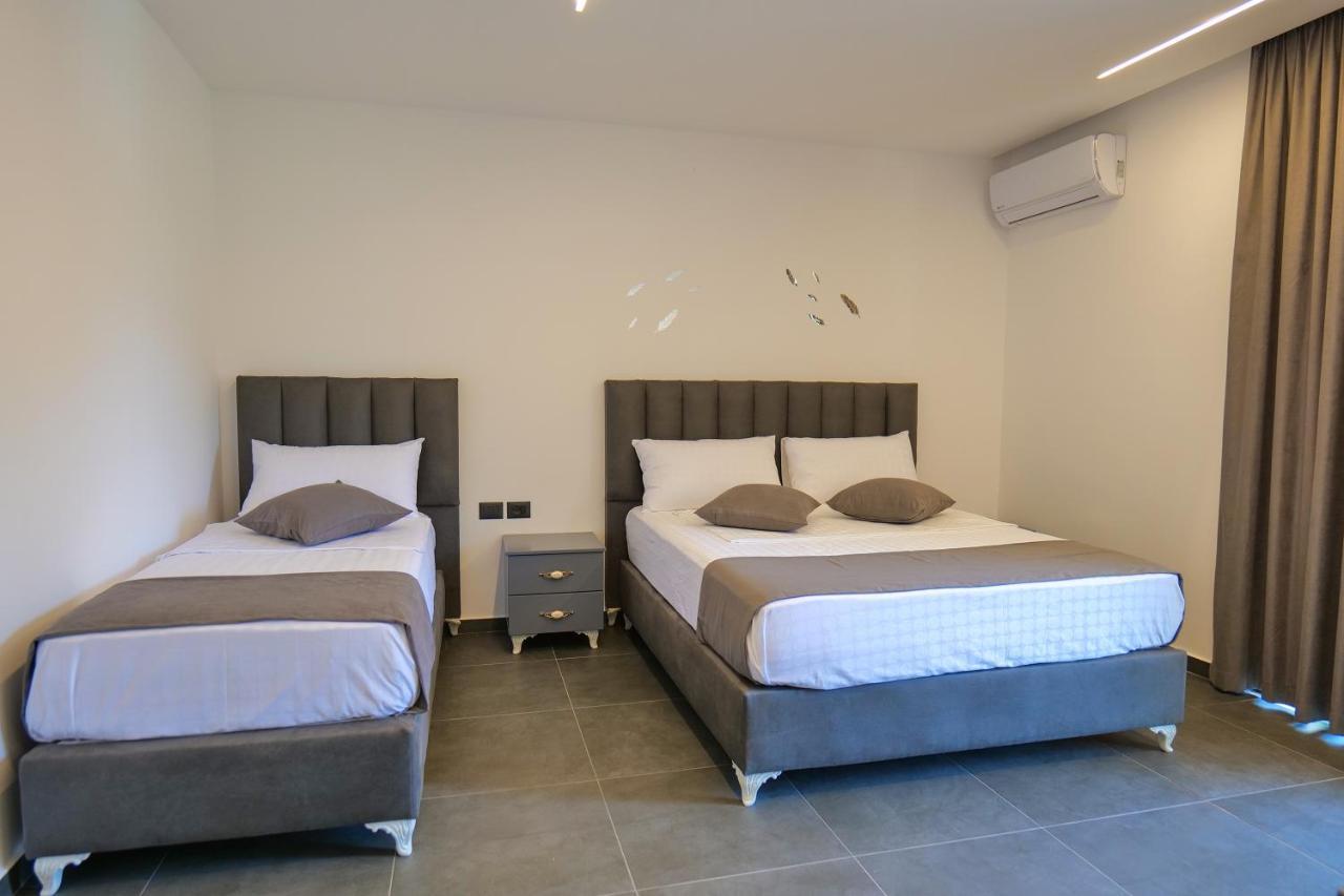 Vila Celaj Hotel วญอเรอ ภายนอก รูปภาพ