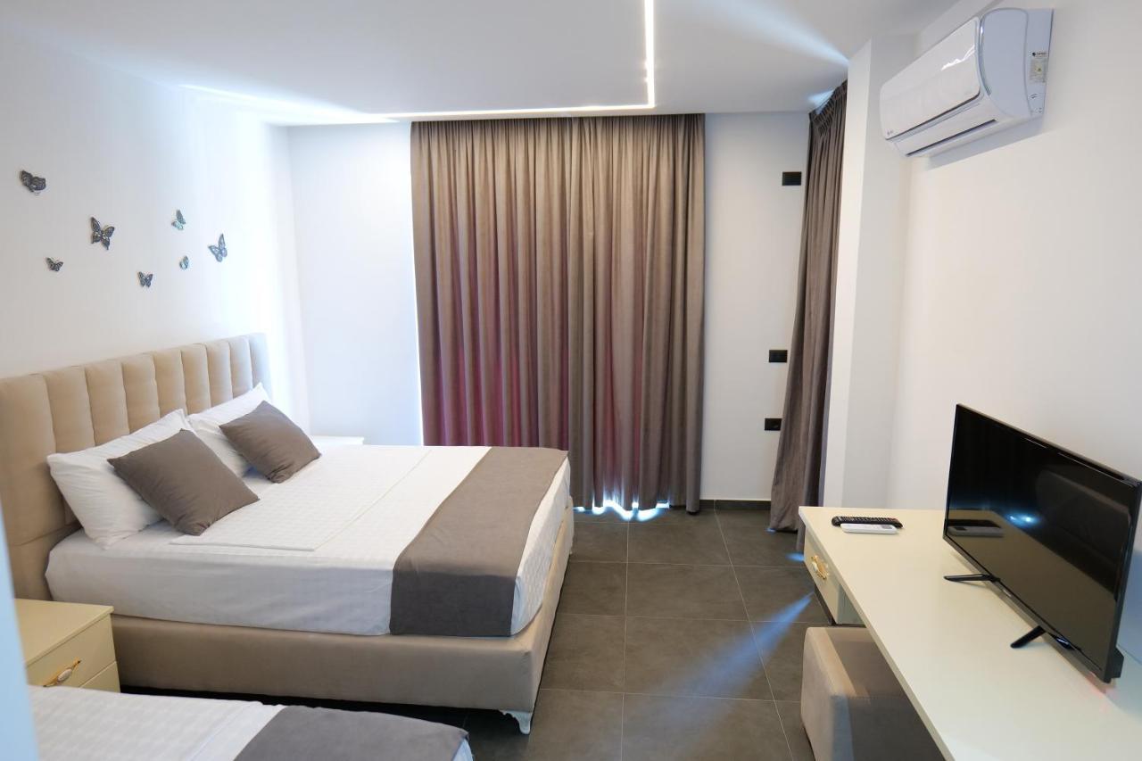 Vila Celaj Hotel วญอเรอ ภายนอก รูปภาพ