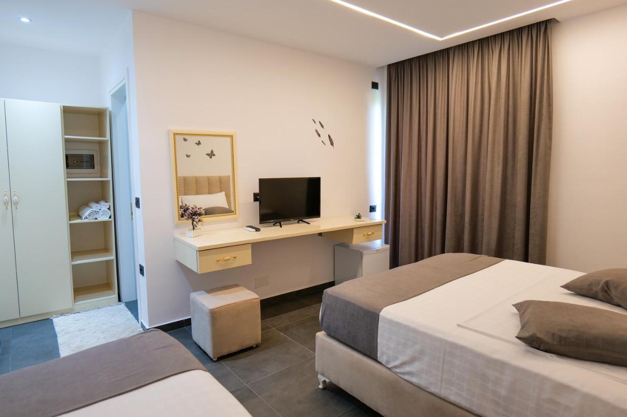 Vila Celaj Hotel วญอเรอ ภายนอก รูปภาพ