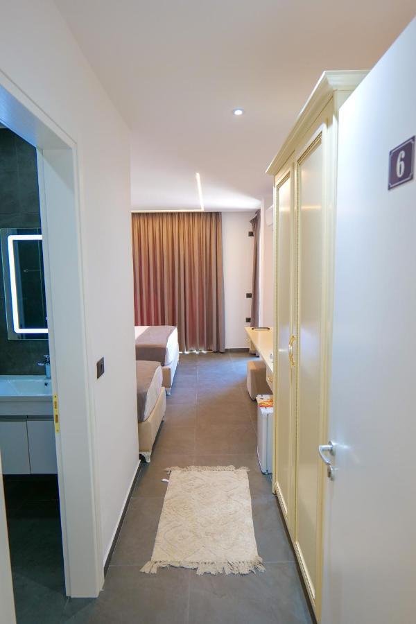 Vila Celaj Hotel วญอเรอ ภายนอก รูปภาพ
