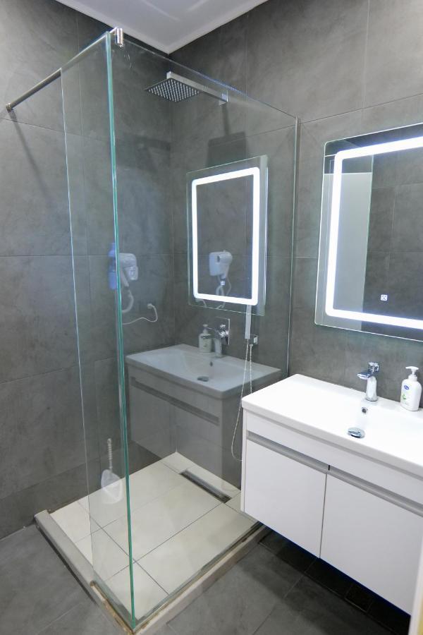 Vila Celaj Hotel วญอเรอ ภายนอก รูปภาพ