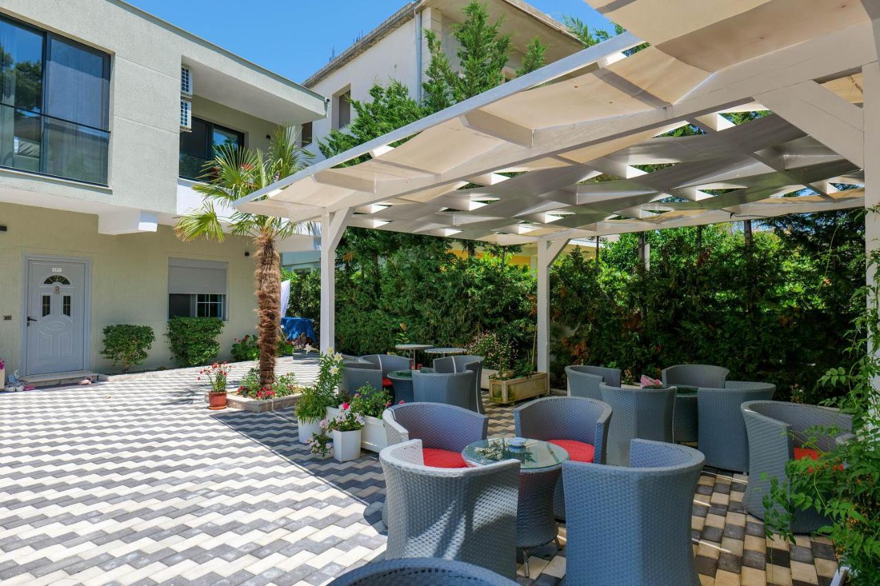 Vila Celaj Hotel วญอเรอ ภายนอก รูปภาพ